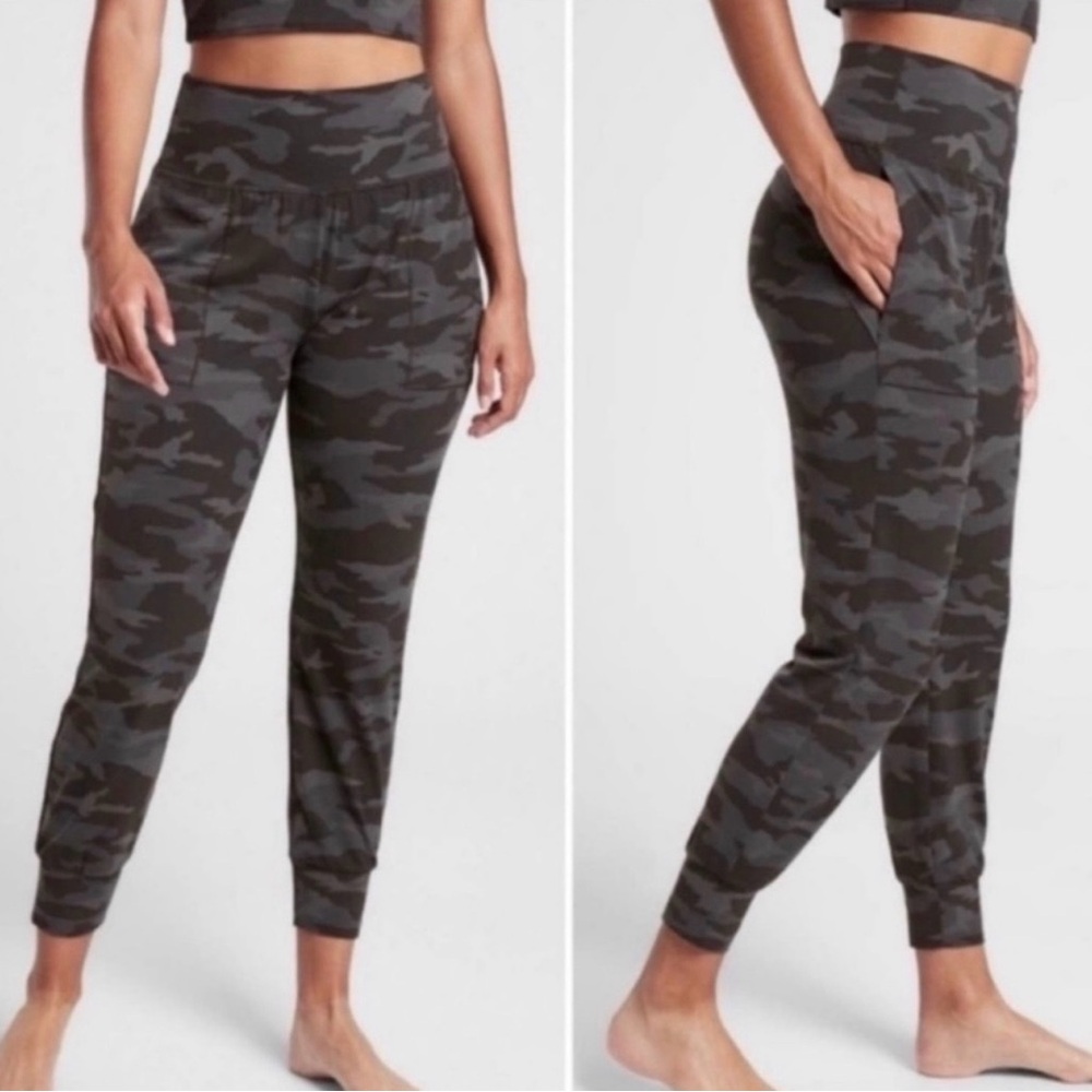 Athleta Salutation Camo Jogger